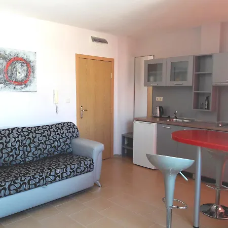 Scarlet Apartment